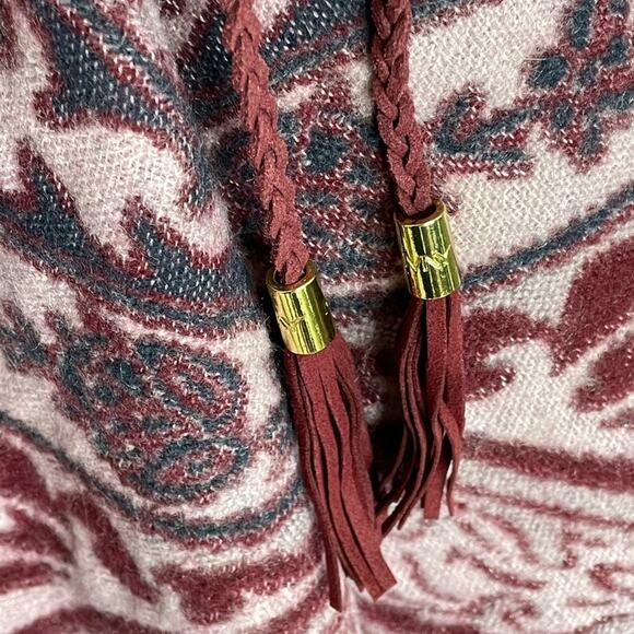 Marc New York Andrew Marc Paisley Wine Poncho Wrap Leather tie Tassels One Size - Picture 8 of 12